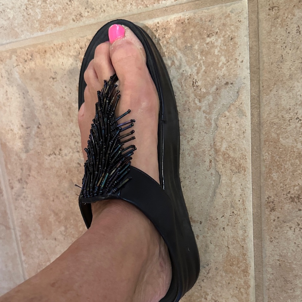 Elegant Navy Beaded Women's FitFlop Sandals - Picture 3 of 3